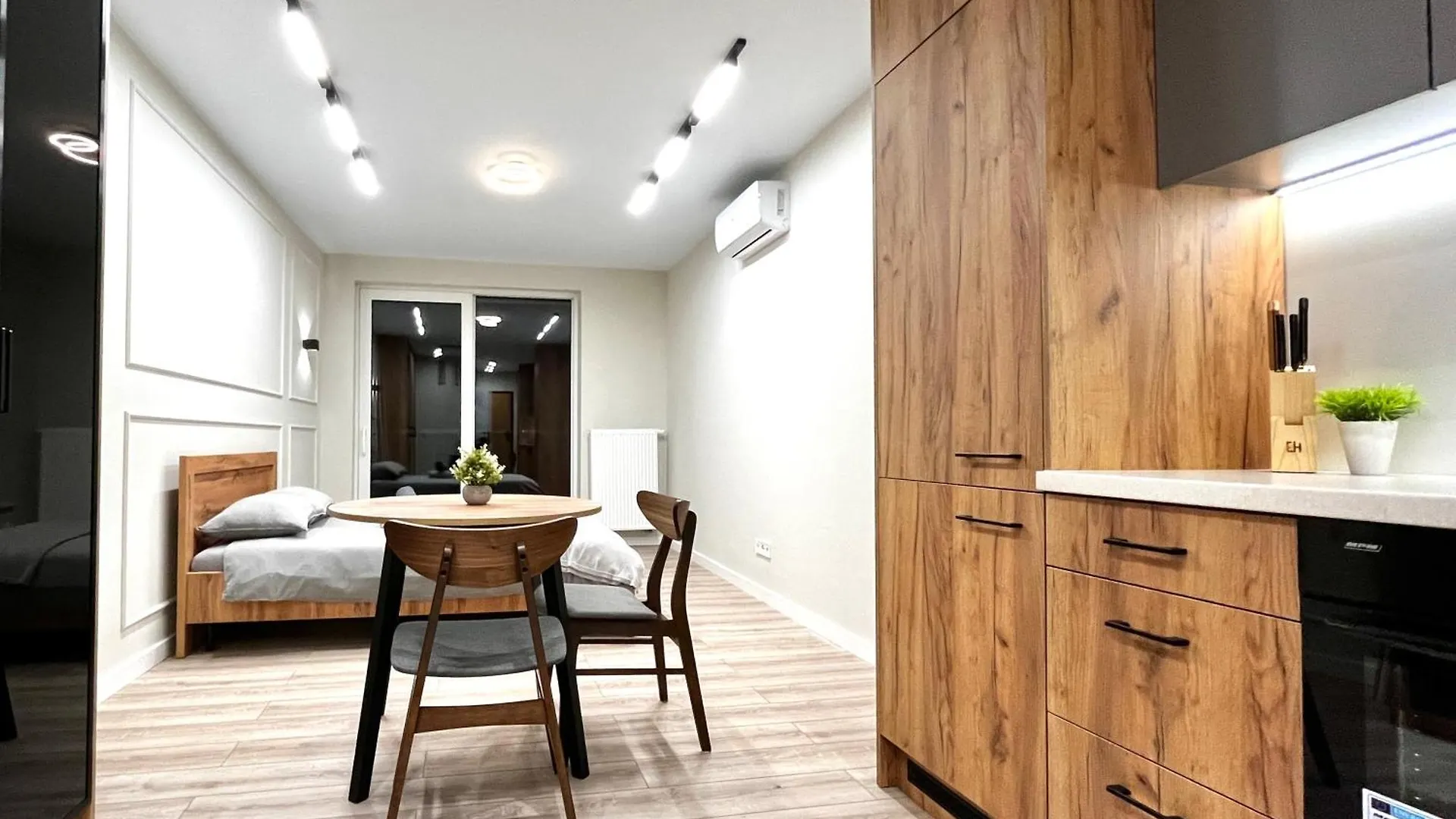 Modern Apartment Downtown Krakow Poland