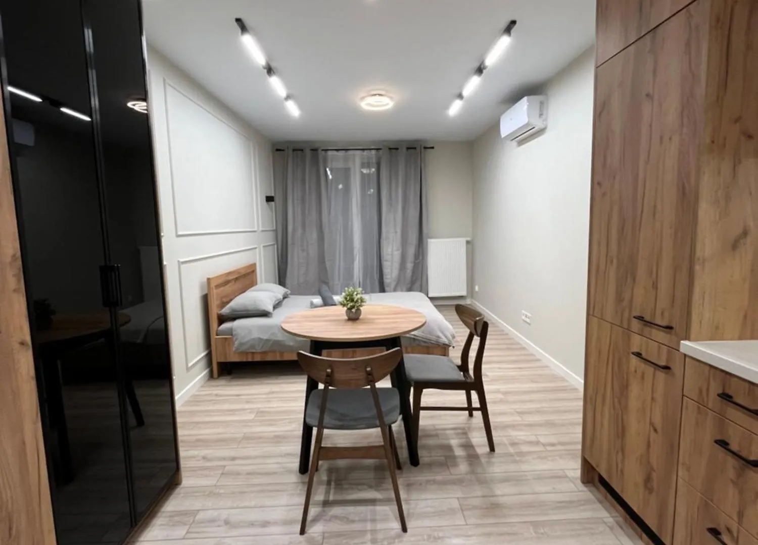 Modern Apartment Downtown Krakow Poland