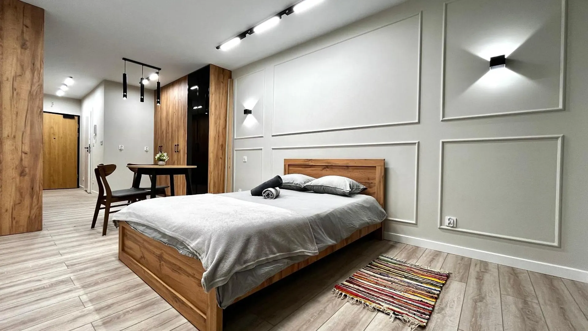 Modern Apartment Downtown Krakow